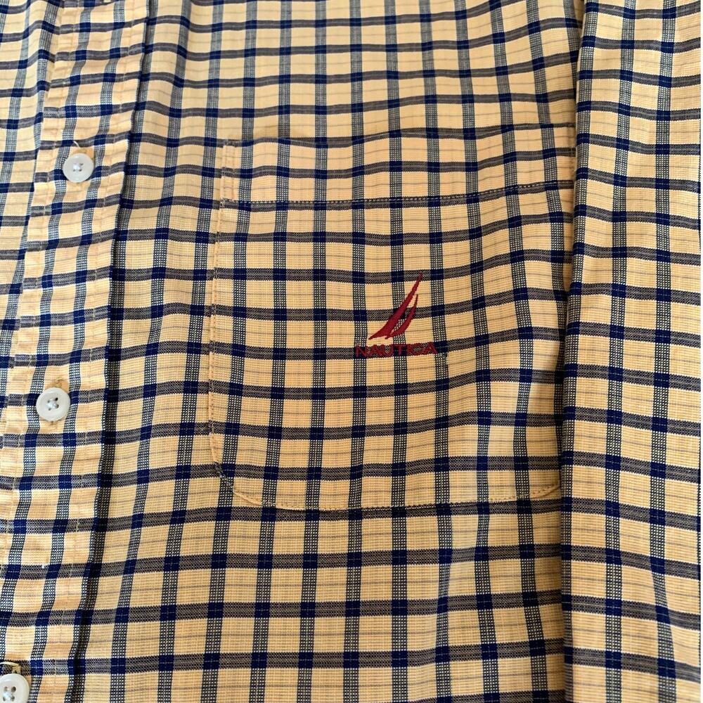 Nautica Men's Yellow & Black Plaid Long Sleeve Button Shirt Size Medium - Picture 3 of 6